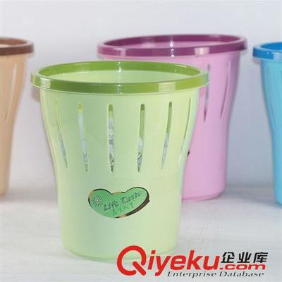 糖果色垃圾桶 為生活注入一抹亮色，輕松收納，悅享清潔